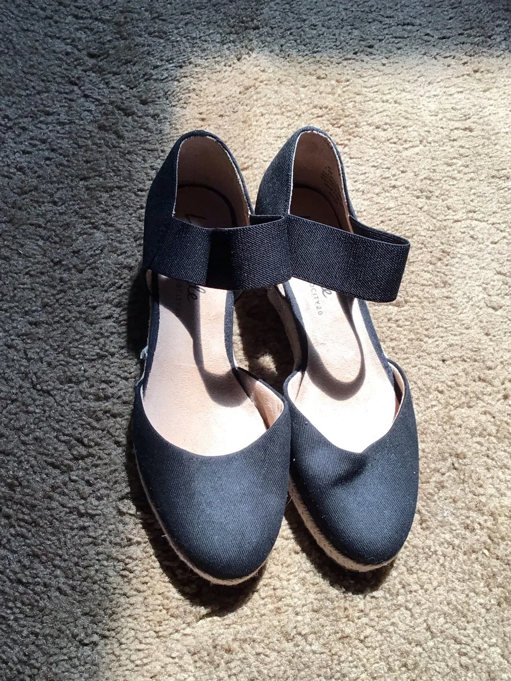 BLK ESPADRILLE WEDGES w/ankle straps / 7.5
